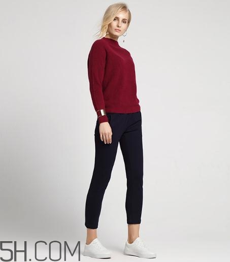 羊絨衫可以貼身穿嗎？羊絨衫里面穿什么？