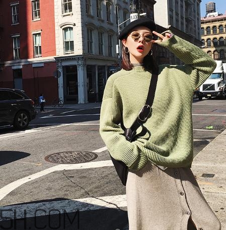 羊絨衫買(mǎi)大還是買(mǎi)小？羊絨衫買(mǎi)大了怎么辦？