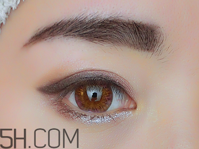 紋眉毛結(jié)痂掉了沒(méi)顏色的原因 半永久眉毛掉痂后幾天完全恢復(fù)