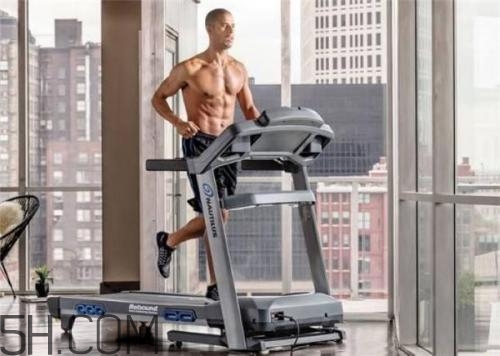 哪些人不適合在跑步機上鍛煉？跑步機鍛煉的注意事項有哪些？