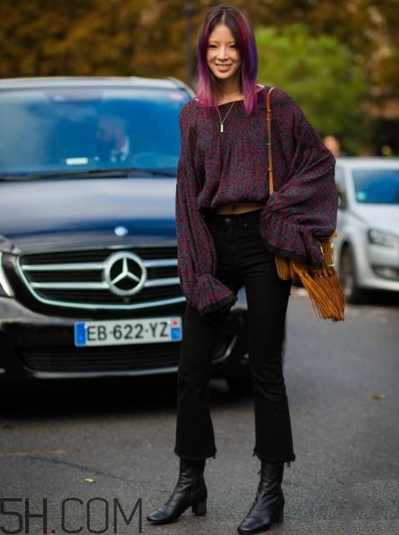 冬天穿喇叭褲怎么搭配？冬天喇叭褲搭配圖片