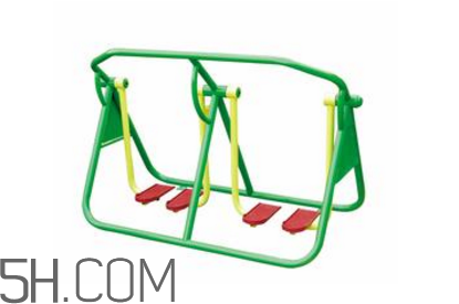 太空漫步機(jī)鍛煉的好處有哪些？太空漫步機(jī)的正確使用方法是什么？