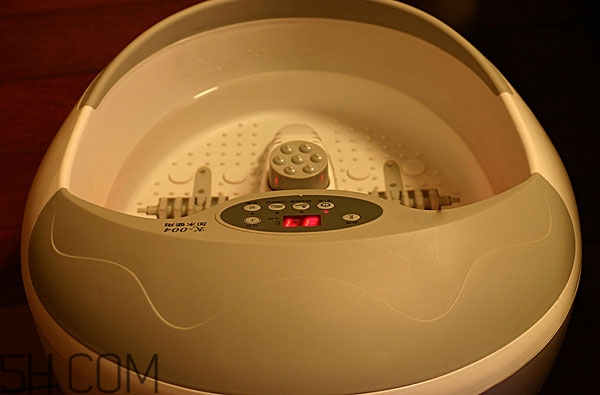 一邊泡腳一邊敷面膜好嗎 常泡腳有益健康 一邊泡腳一邊敷面膜好嗎 常泡腳有益健康