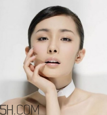 2018年最流行眉型 水霧眉怎么畫(huà)