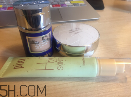 干皮最?lèi)?ài)底妝產(chǎn)品推薦 干皮的親媽粉底試色 干皮最?lèi)?ài)底妝產(chǎn)品推薦 干皮的親媽粉底試色