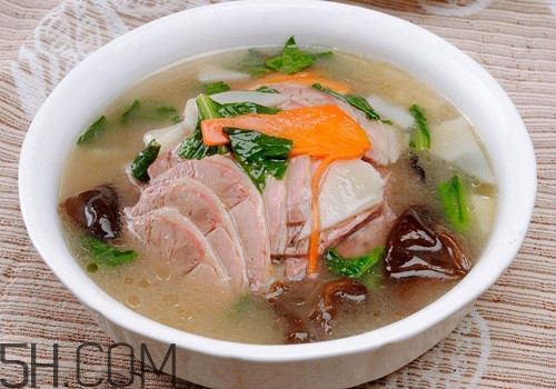 懷孕一個(gè)月可以吃羊肉嗎？懷孕一個(gè)月可以吃牛肉嗎?