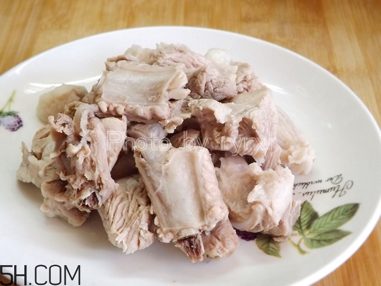 吃白蘿卜有哪些益處？白蘿卜的養(yǎng)生功效有哪些？