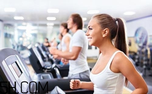 跑步機(jī)跑步什么時(shí)間最好？跑步機(jī)跑步多長(zhǎng)時(shí)間合適？