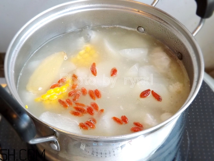 吃白蘿卜有哪些益處？白蘿卜的養(yǎng)生功效有哪些？