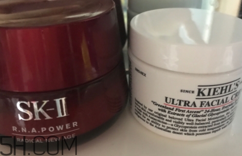 科顏氏高保濕面霜刺痛正常嗎？科顏氏高保濕面霜長(zhǎng)脂肪粒