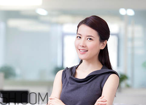 婦炎潔可以男人用嗎？婦炎潔可以去頭皮屑嗎？