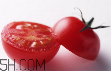 生蠔可以和苦瓜一起吃嗎？生蠔和西紅柿可以一起吃嗎？