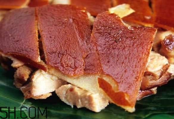 脆皮烤豬用什么設(shè)備好？中國(guó)最出名的脆皮烤豬在哪里？