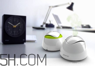 加濕器可以一直開著嗎？冬天開空調可以開加濕器嗎？