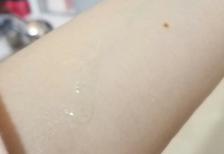 雅頓金膠怎么打開？雅頓金膠膠囊怎么扭開？