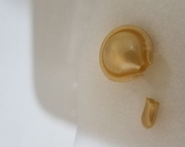 雅頓金膠怎么打開？雅頓金膠膠囊怎么扭開？