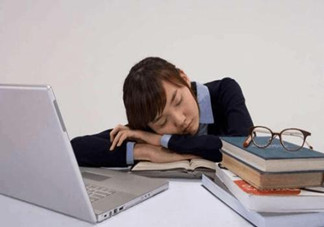 上班族怎么正確睡午覺？怎么正確的在公司睡午覺？