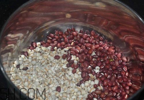 紅豆薏米加紅糖好嗎？紅豆薏米加紅糖的功效有哪些？