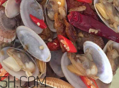 花甲的熱量是多少？花甲里面的黑色東西是屎嗎？