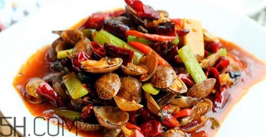 吃花甲能喝啤酒嗎？花甲的食用注意事項(xiàng)