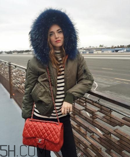 派克大衣搭配什么包？派克大衣搭配包包圖片