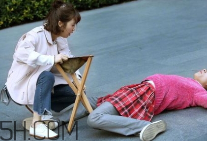 張一山式比心怎么做？張一山比心動(dòng)圖