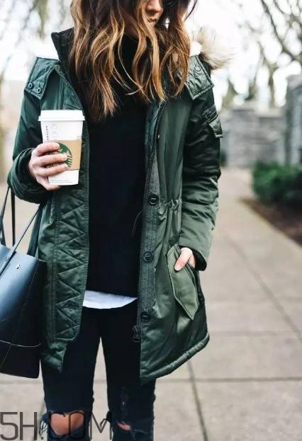 派克大衣和羽絨服哪個暖和？派克大衣顯胖嗎？