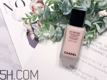 香奈兒全新米色時(shí)尚亮肌粉底液試用心得 香奈兒粉底液測評