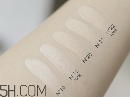 香奈兒全新米色時(shí)尚亮肌粉底液試用心得 香奈兒粉底液測評