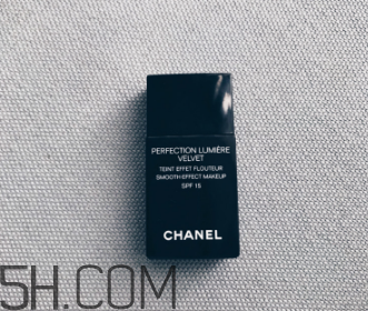 香奈兒全新米色時(shí)尚亮肌粉底液試用心得 香奈兒粉底液測評