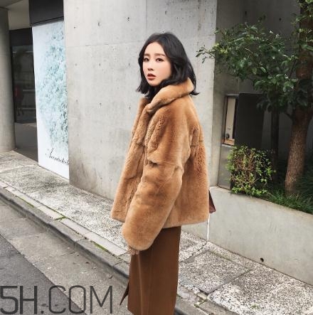 兔毛皮草掉毛嗎？兔毛皮草掉毛怎么處理？