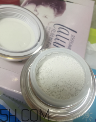 歐詩(shī)漫珍珠粉如何判真假？歐詩(shī)漫珍珠粉為什么有結(jié)塊？