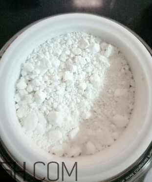 歐詩(shī)漫珍珠粉如何判真假？歐詩(shī)漫珍珠粉為什么有結(jié)塊？