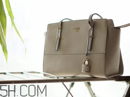 guess包包質(zhì)量怎么樣？guess包包是皮的嗎？