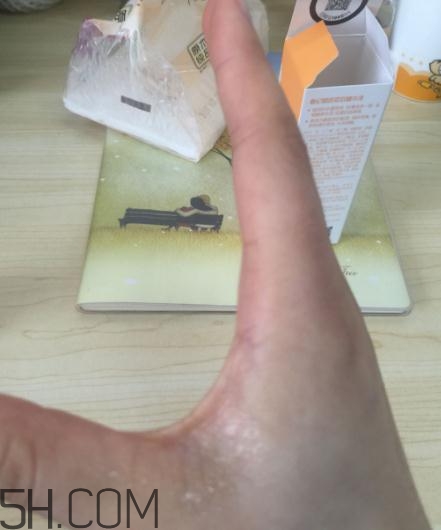 春紀(jì)咖啡緊致精華液好用嗎？春紀(jì)咖啡緊致精華液評(píng)測(cè)