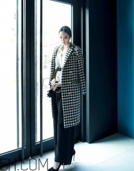 千鳥(niǎo)格大衣適合多大年齡？千鳥(niǎo)格大衣顯老嗎？