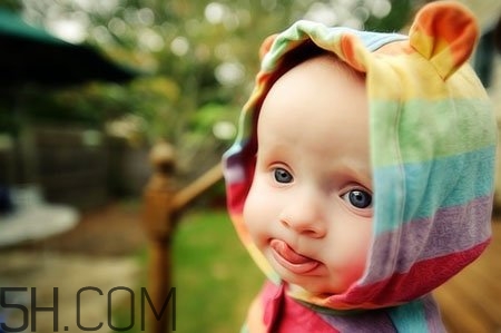 兒童吃糖太多有何影響？?jī)和绾握_吃糖？