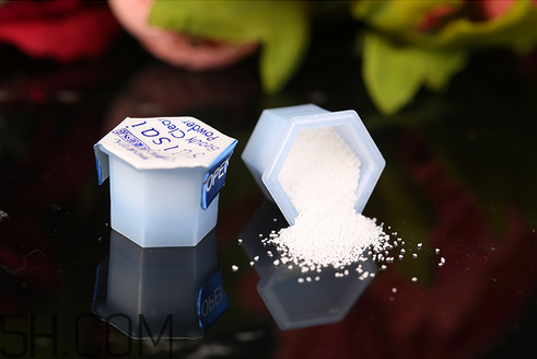 用了嘉娜寶洗顏粉還用洗面奶嗎？洗顏粉的正確打開方式