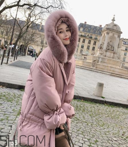 羽絨服充絨量和含絨量什么區(qū)別？羽絨服充絨量多少暖和？