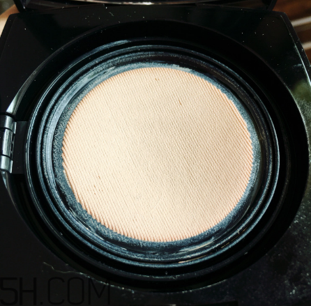 chanel氣墊水粉底好用嗎？香奈兒氣墊水粉底使用感受