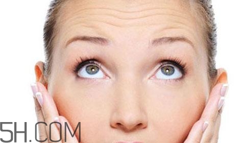 怎么預(yù)防皺紋的產(chǎn)生？導(dǎo)致皺紋的產(chǎn)生的原因有哪些？