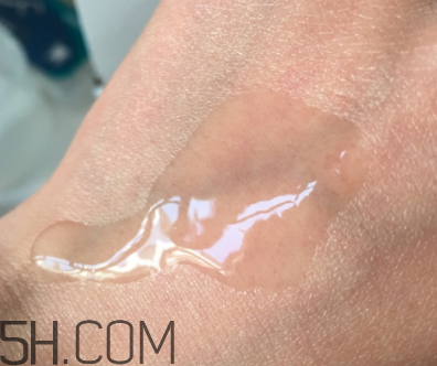 歐詩漫生肌水什么功效？歐詩漫生肌水夏天用油嗎？