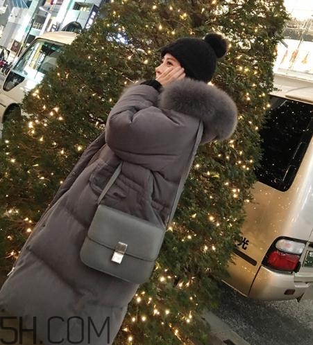 白鴨絨羽絨服保暖嗎？白鴨絨有味道怎么去味？