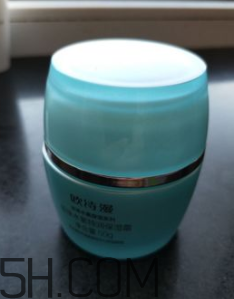 歐詩漫珍珠水氧霜油不油？歐詩漫珍珠水氧霜適合冬天用嗎？