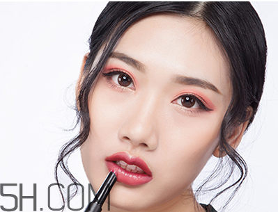 打完玻尿酸過幾天能喝酒？注射玻尿酸注意事項(xiàng)