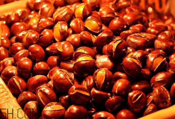 吃糖炒栗子的危害有哪些？吃板栗有什么注意的？