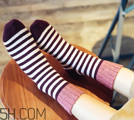 襪子洗完發(fā)硬怎么回事？為什么襪子洗完變硬？