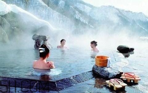 冬季泡溫泉有什么好處？冬季泡溫泉需要注意些什么？