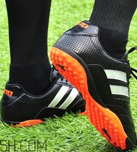 足球鞋鞋釘壞了怎么辦？足球鞋釘?shù)袅嗽趺崔k？