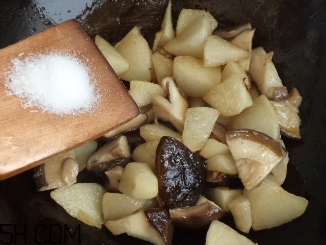 香菇和白蘿卜可以一起吃嗎？香菇和白蘿卜一起吃有什么好處？